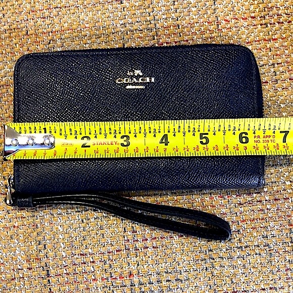 COACH Navy Blue Saffiano Leather Full Zip Around Wallet with Wristlet Strap - Picture 5 of 10